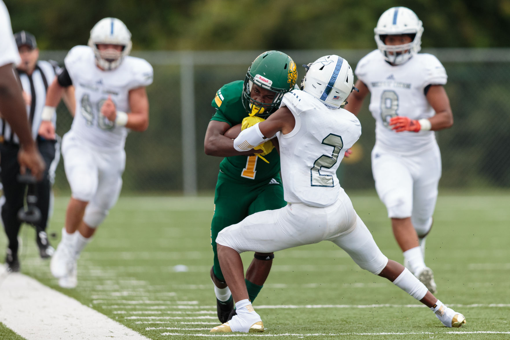The Ragin' Bulls come from behind in the Battle of the Horns to defeat the Vikings 27-20.